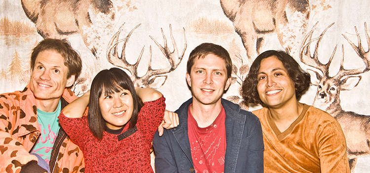 Read more about the article Interview – Deerhoof